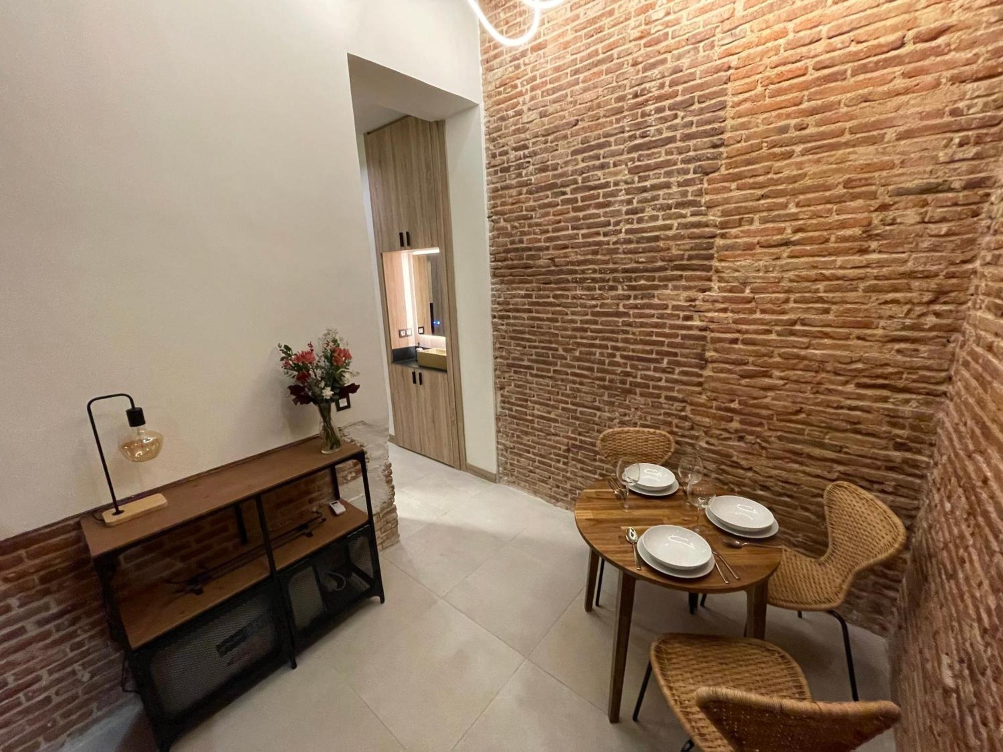 Apartamento Moderno En Edificio Historico มาดริด ภายนอก รูปภาพ