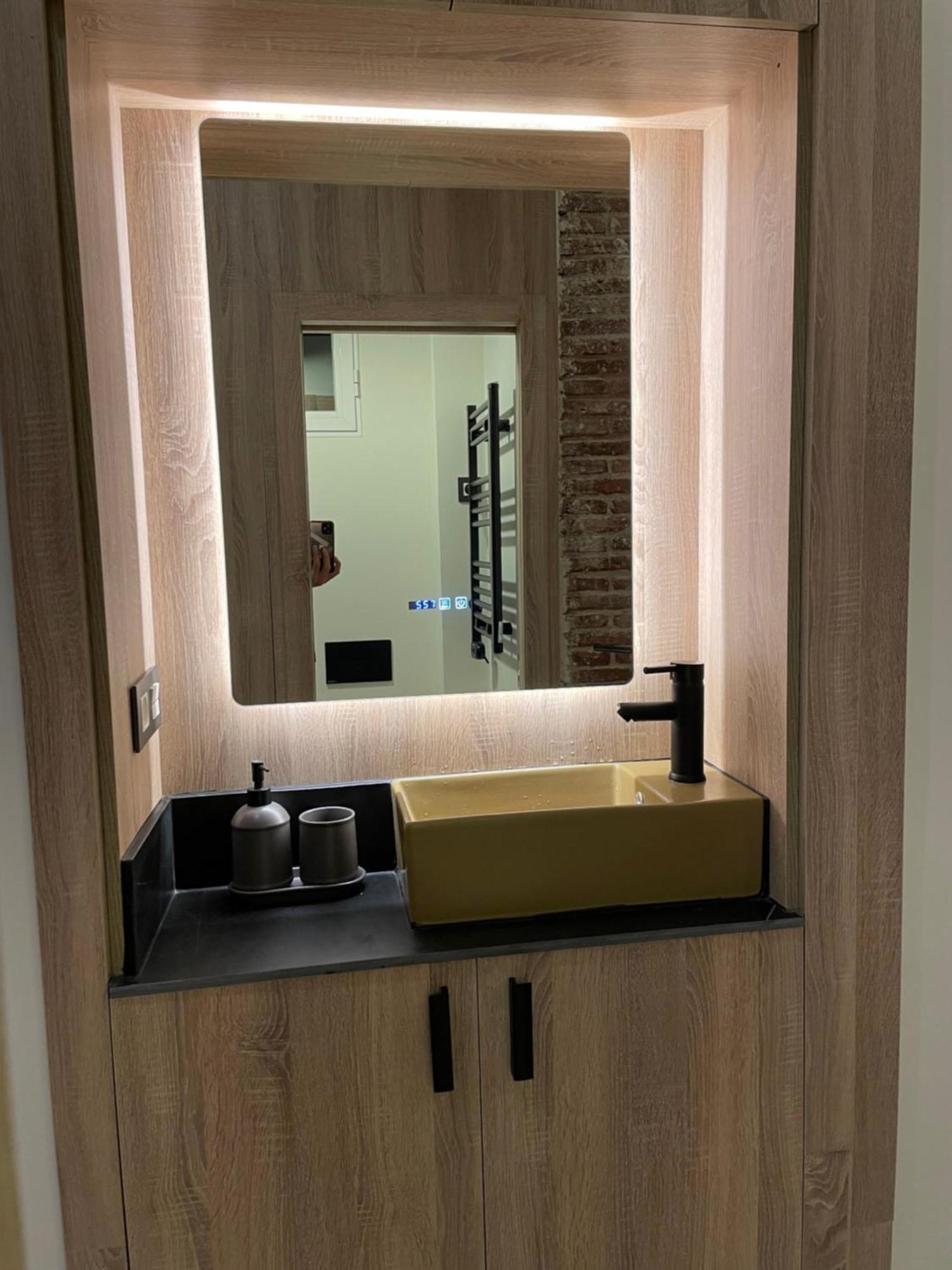 Apartamento Moderno En Edificio Historico มาดริด ภายนอก รูปภาพ