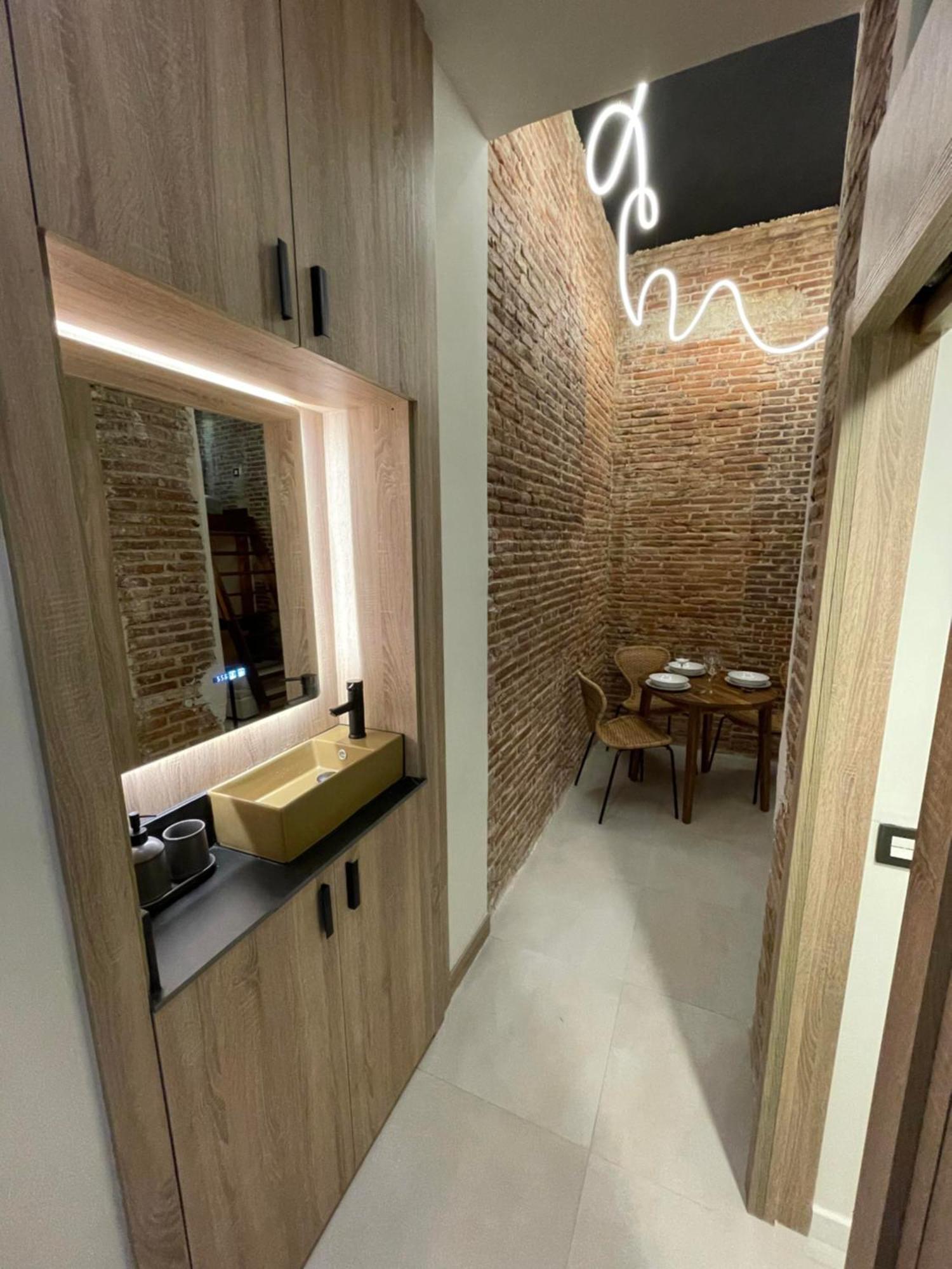 Apartamento Moderno En Edificio Historico มาดริด ภายนอก รูปภาพ